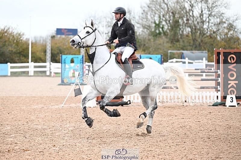 251105-143100-00894 - Cls 06 Fox & 1.20m