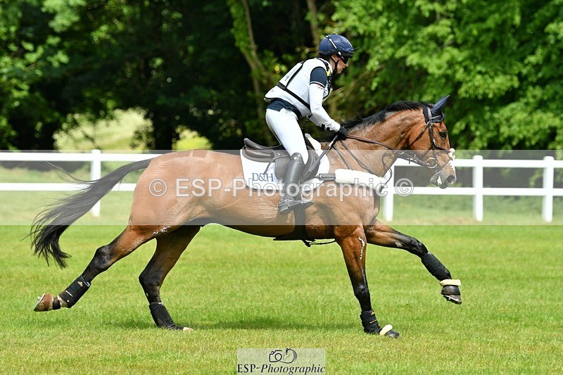 230528-141815-18246 - 474-LONDON_52-Laura_Collett-XC