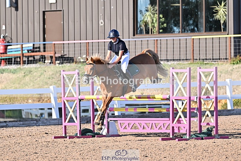 250708A-191105-00764 - 100cm Classes