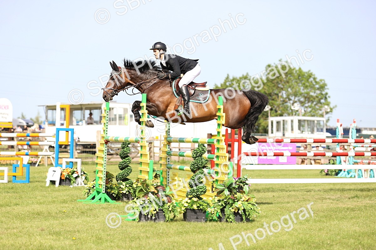 SBM_01554 - Class 200 - Martin Grant Homes Welcome Stakes 1.25m Open