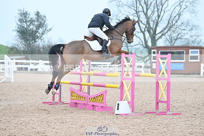 240113A-131307-02143 - Cls 12 Newcomers and 1.10m Open