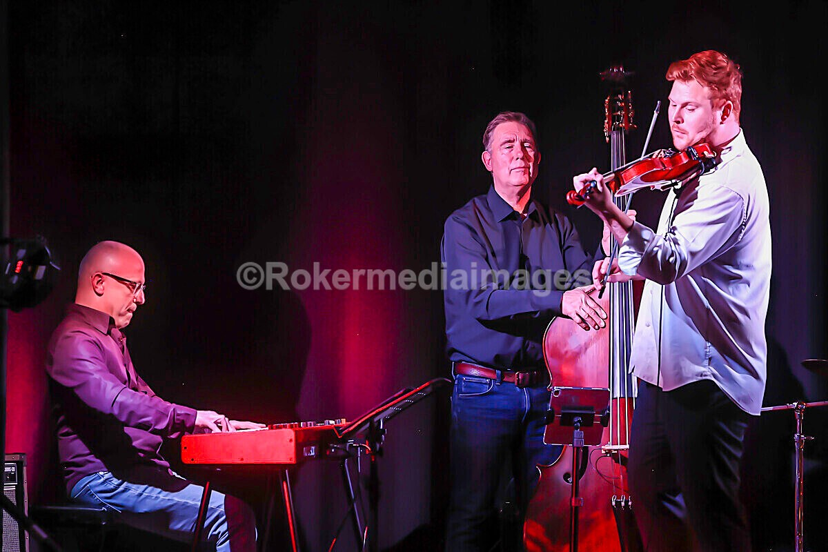 AMP  Ben-52 - AMP TRIO + Ben Holder