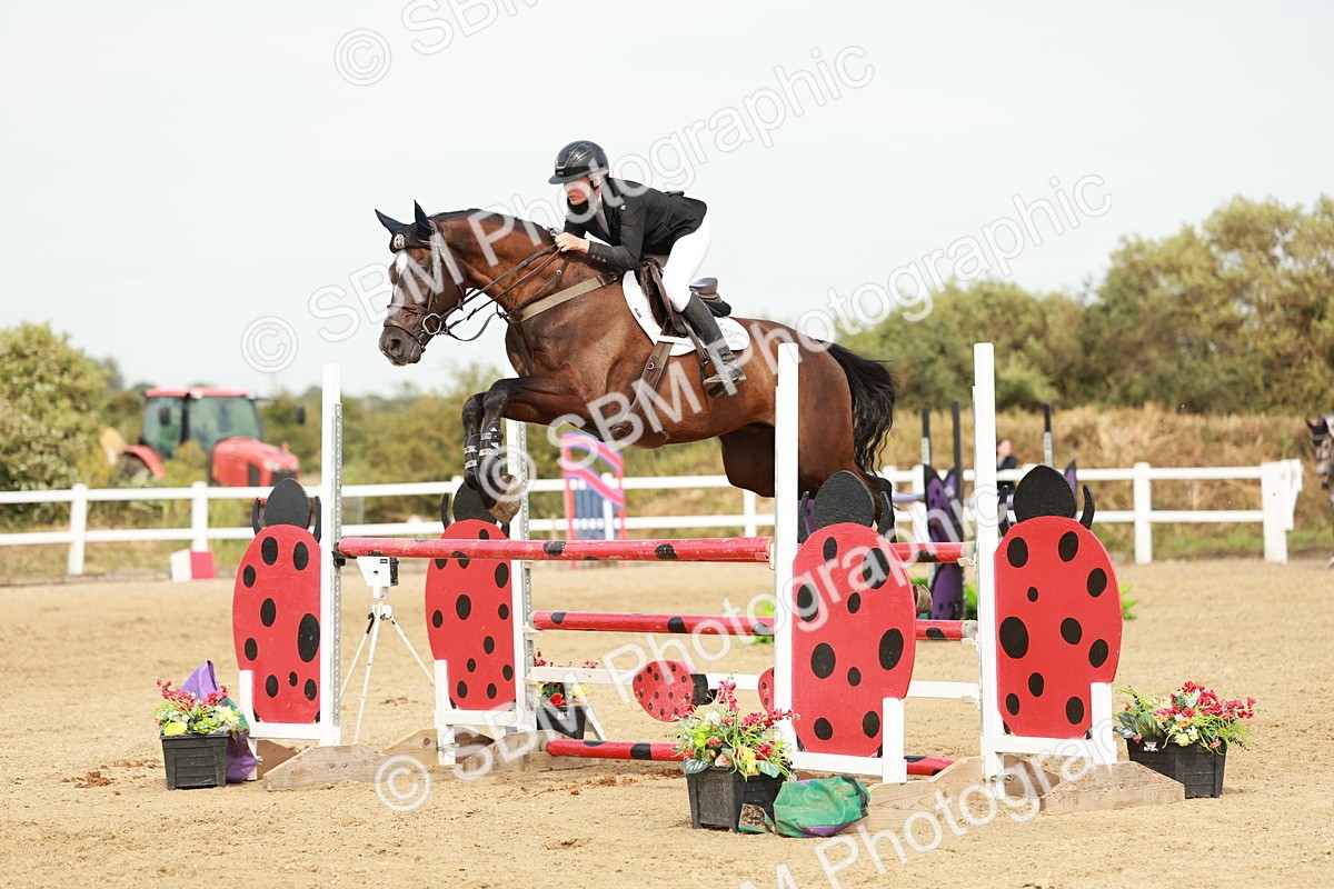 SBM_008301 - Class 4 - Senior Foxhunter - 1.20m Open