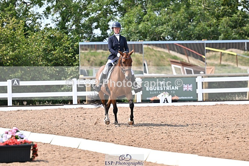 250816-140139-05240 - 151-Shona.MclauchlanLuca.Me.Go