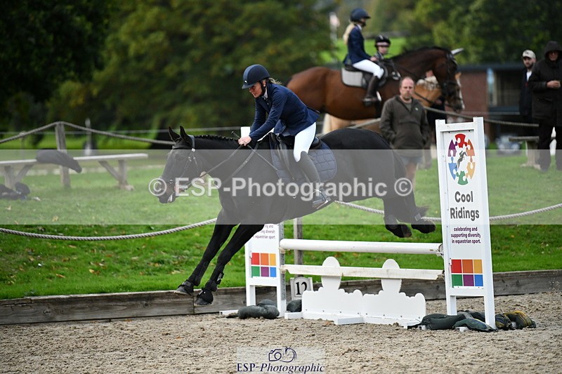 251004A-170636-02387 - Classes 10 & 11 80cm