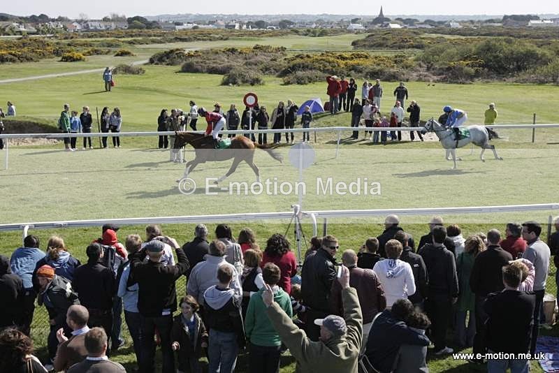 Race 3 17 - Gsy Race Finish Line 03/05/10