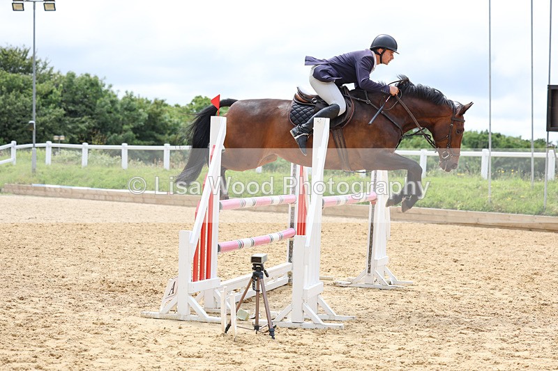 3E7A4343 - Class 7: Senior Newcomers/1.10m open