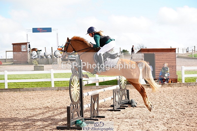 241027A-124136-02727 - SUN Cls 7 Pony Foxhunter and 1.10m Open