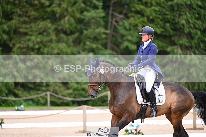 240524-114809-09033 - 521-DIVALI-Elaine_Pen