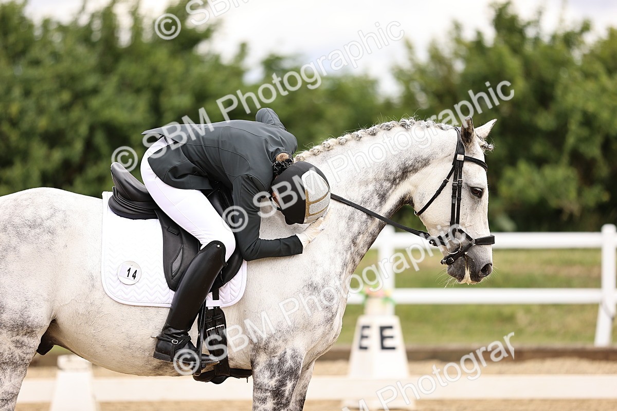 SBM_001989 - Class 2 - Novice 4 - 10.36-11.39