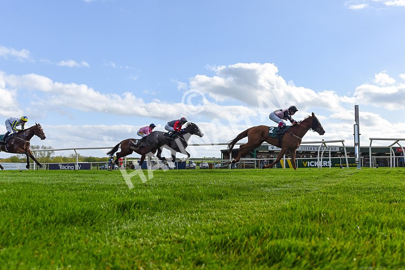 240424-Race 7-Fly Pass-3706 - Race 7