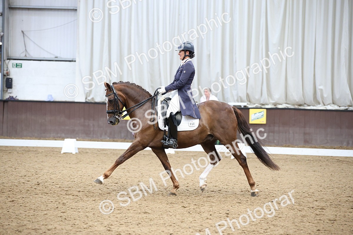 SBM_004838 - Class 9 - FEI Inter 1 Gold - 16.59-17.47