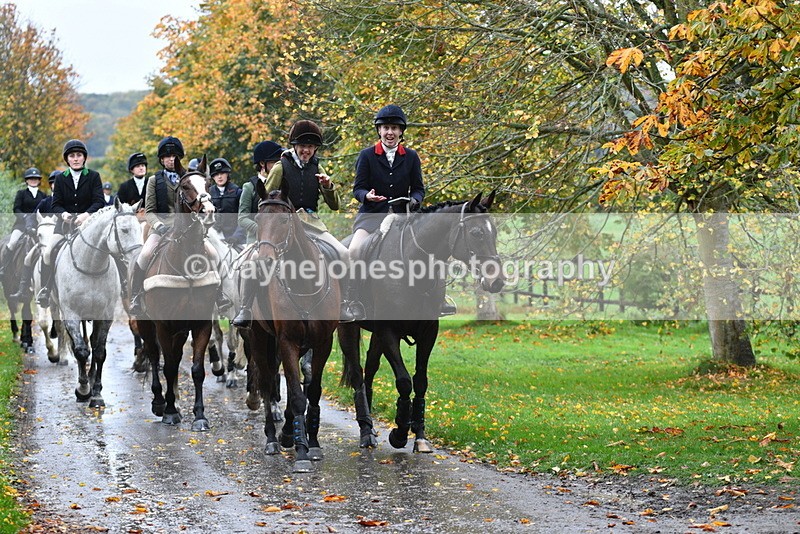 WJ5_6234 - B&B walk back for Hunt Tea !