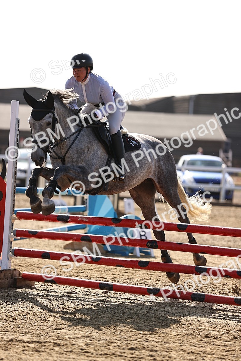 SBM_005487 - Class 8 - Clear Round