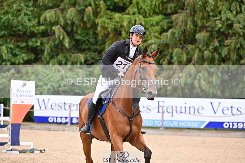 250802A-153539-06352 - E-214-Myles.Mentiply-Johnson-NASHVILLE.COUNTRYMAN