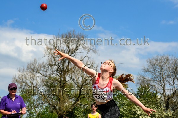 West25Sat-919781 - Field Female