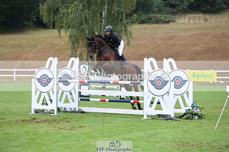 250830A-150503-07196 - Cls 16 Snr Newcomers and 1.10m Open