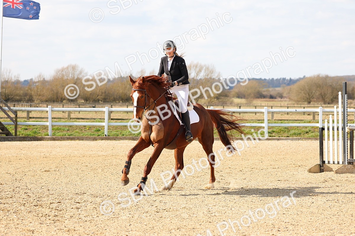 SBM_001454 - Class 4 - Senior Newcomers - 1.10m