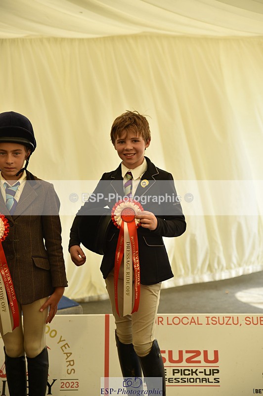 240824X-150142-30346 - D70 and 70cm SJ Presentations