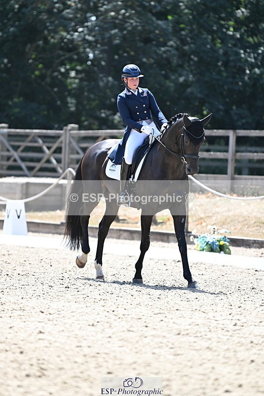 250810A-140022-07173 - 070-Abbie.NewburySeagry.Firstamour