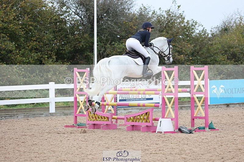 241101A-120905-01643 - FRI Cls 5 Newcomers and 1.10m Open