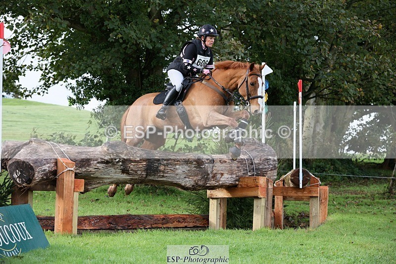 231021-094308-13158 - 606-GOLDEN.HEART.BREAKER-Emily.R.Vincent-SC+XC