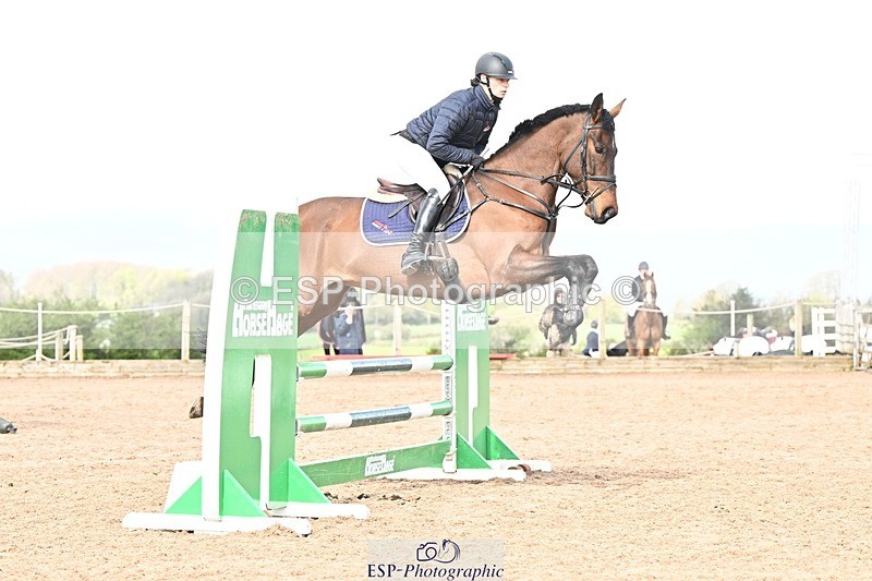 250416-101240-00242 - Cls 1 British Novice and 90cm