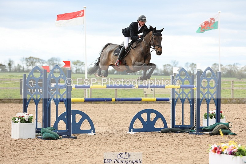 240419A-115912-06932 - Cls 6, 2 Star Medium Tour 1.35m