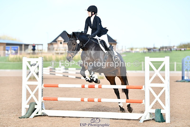 241026A-120010-01101 - SAT Cls 26+27 Club and Schools 90cm