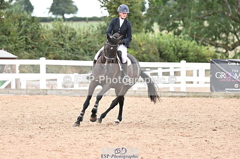 250820B-130754-00700 - Cls 4 Newcomers and 1.10m Open