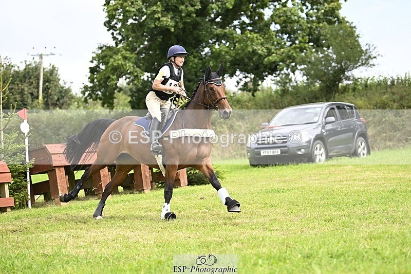 240831A-130227-02468 - 123-Fiona.Jones-ABBY.VD.BERGHOEVE.Z