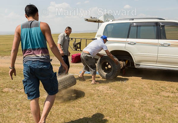 Flat tyre - again - Mongolia