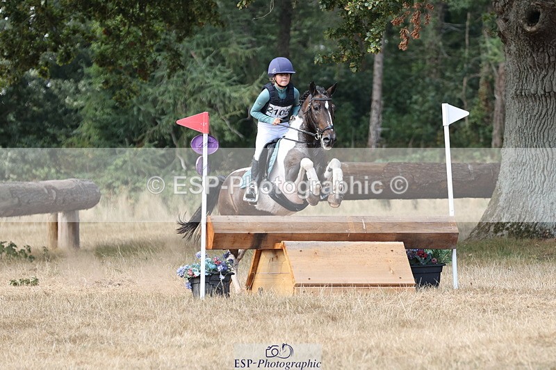 250824A-143933-38179 - 2105-Annabelle.Blight-Mr.Parkroe.Sammy