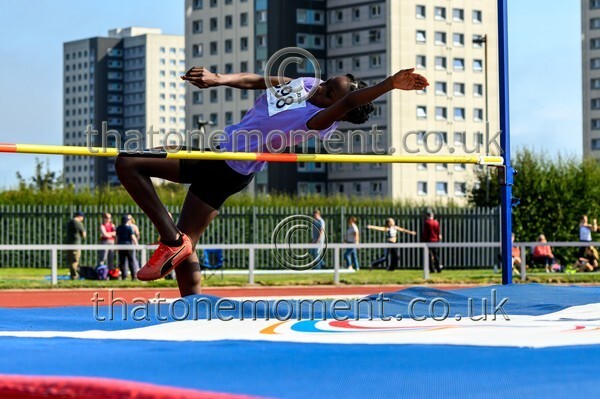 Age25SUN-918984 - Field Female Set One