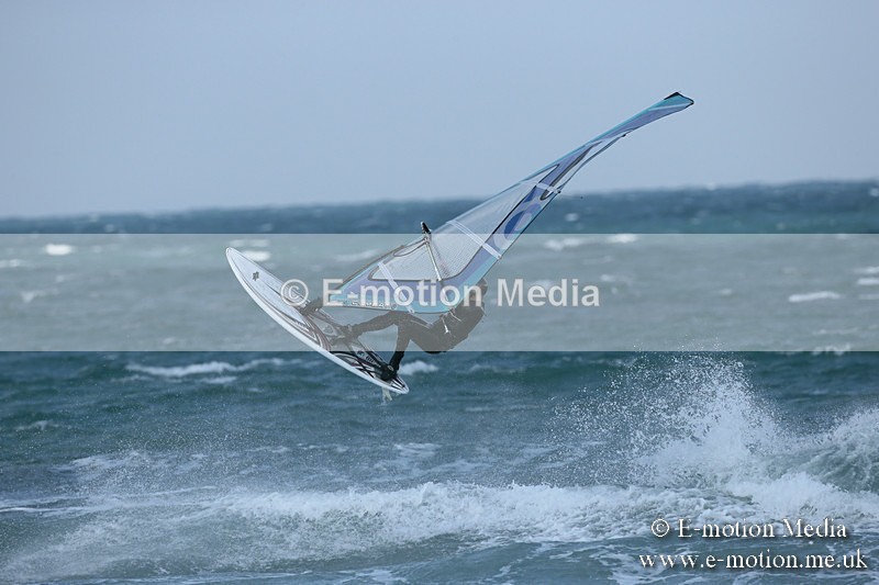 WS 020413-162 - Windsurfing