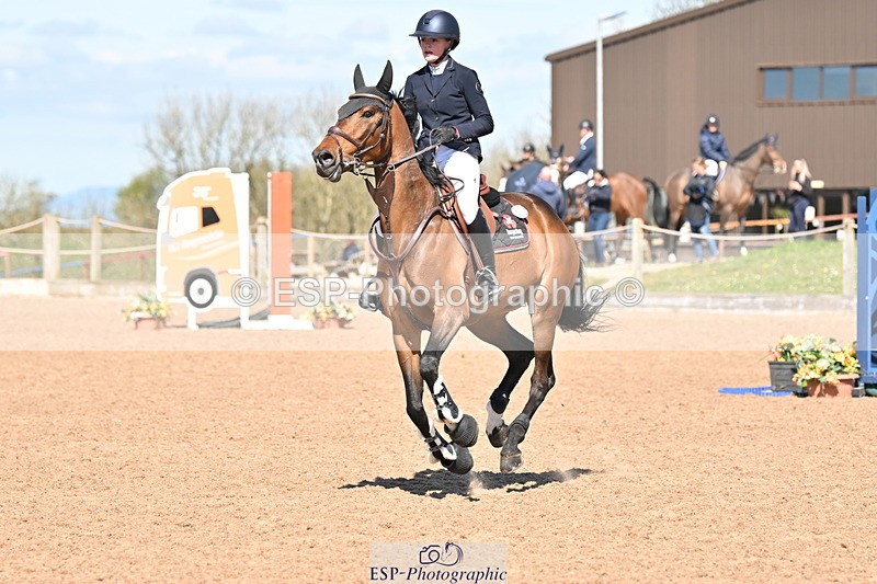 240418A-112848-02578 - Cls 5, 2 Star Medium Tour 1.35m