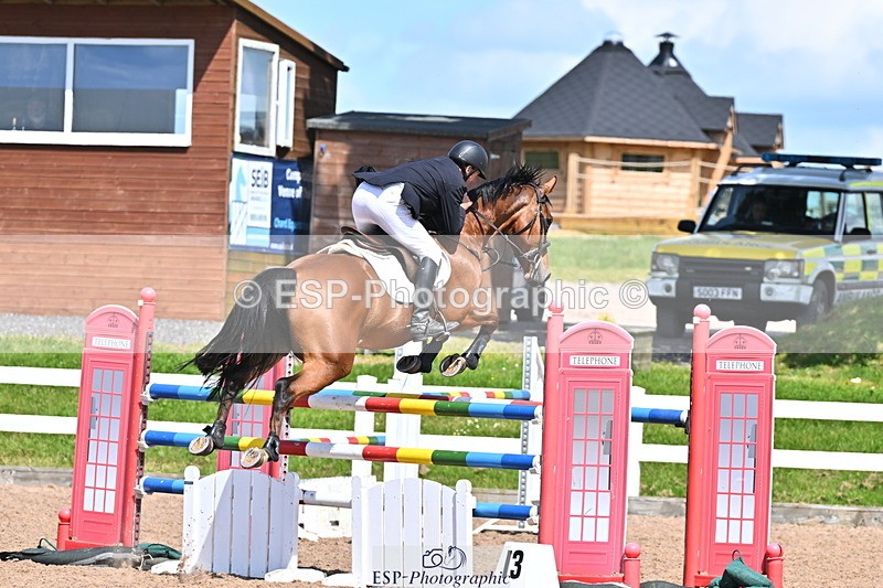 240619A-154318-00941 - Cls 5 Snr Foxhunter and 1.20m Open