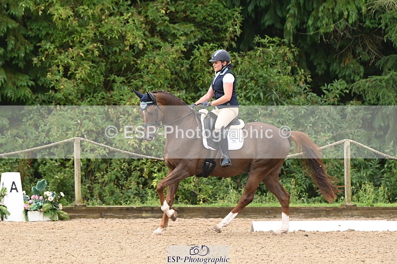 250719A-094038-03013 - 144-Verity.Perry-Vogue