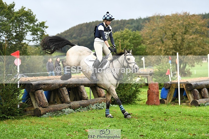 231021-100653-14085 - 619-GARVAGH.GOLDEN.OAK-Ella.Snow-SC+XC