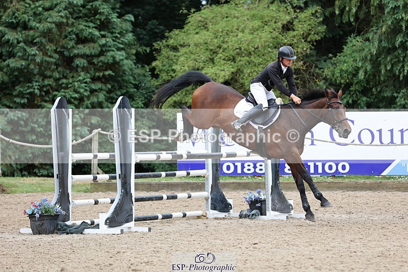 250705A-172725-16500 - Cls 37 1.05m Amateur Quali