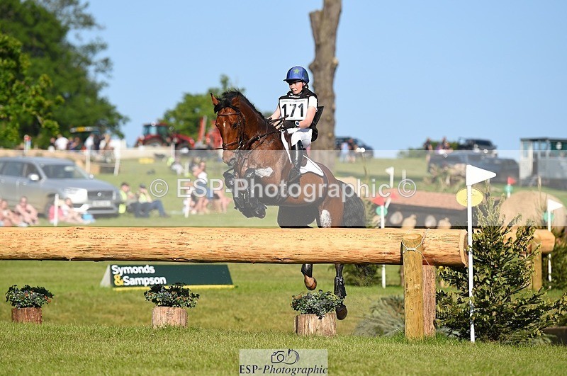 230527-180824-13734 - 171-SLANEYSIDE_COOLEY-Lara_Chapple-XC