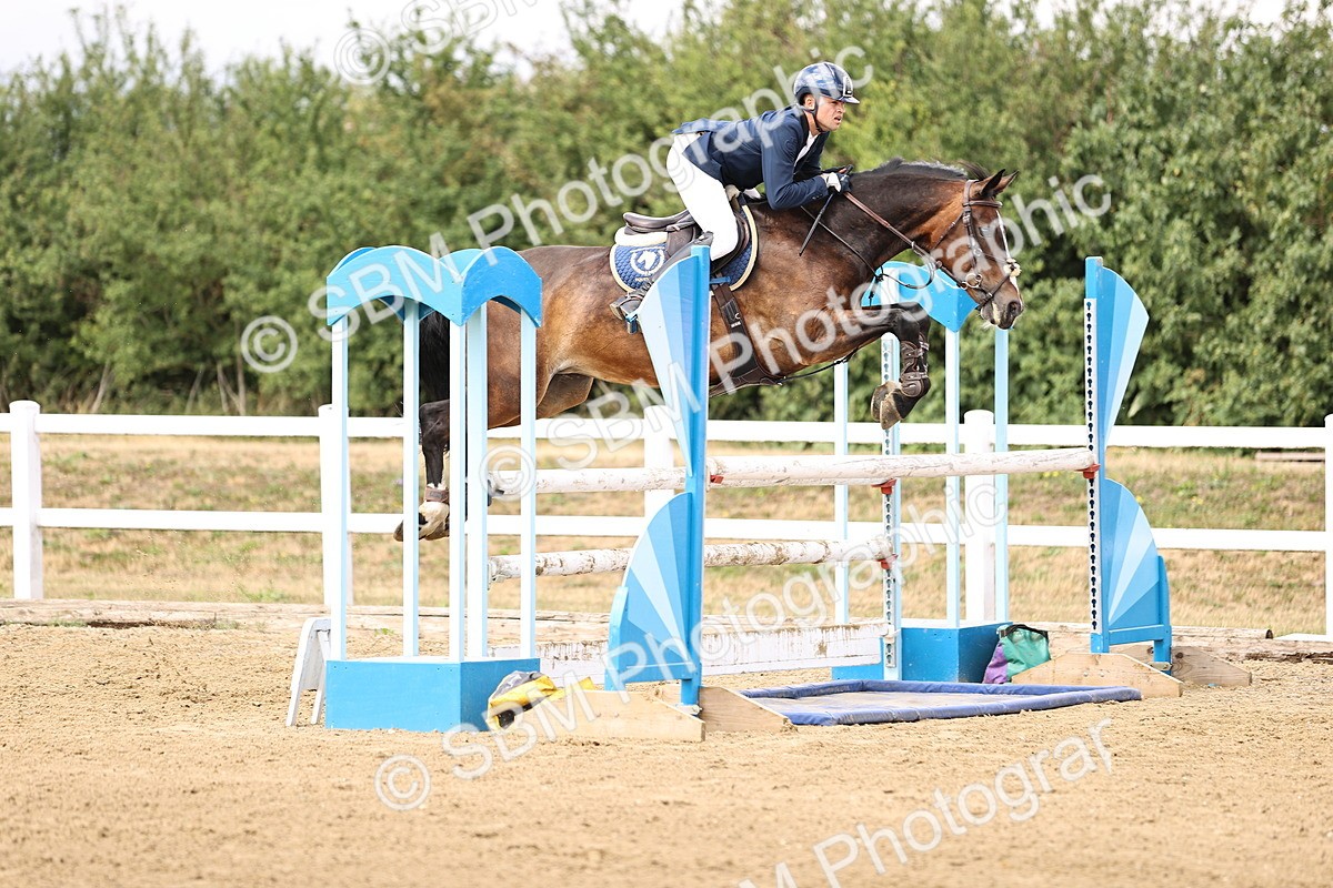 SBM_026764 - Class 13 - Senior Newcomers - 1.10m