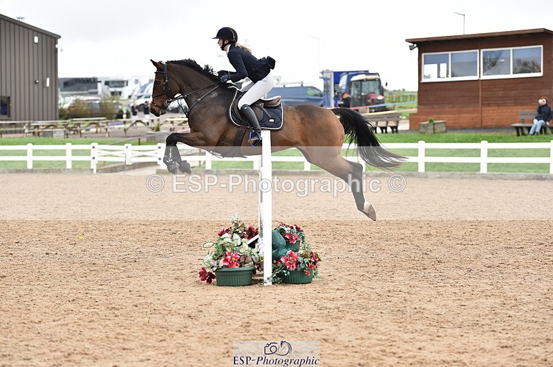 231013A-130112-01682 - Cls 3 1.05m Amateur Quali