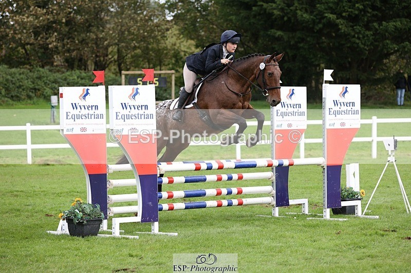 231022-133301-27758 - 482-ODDSPOT.VITAL.ELEMENT-Danielle.Davies-TrotUp+SJ