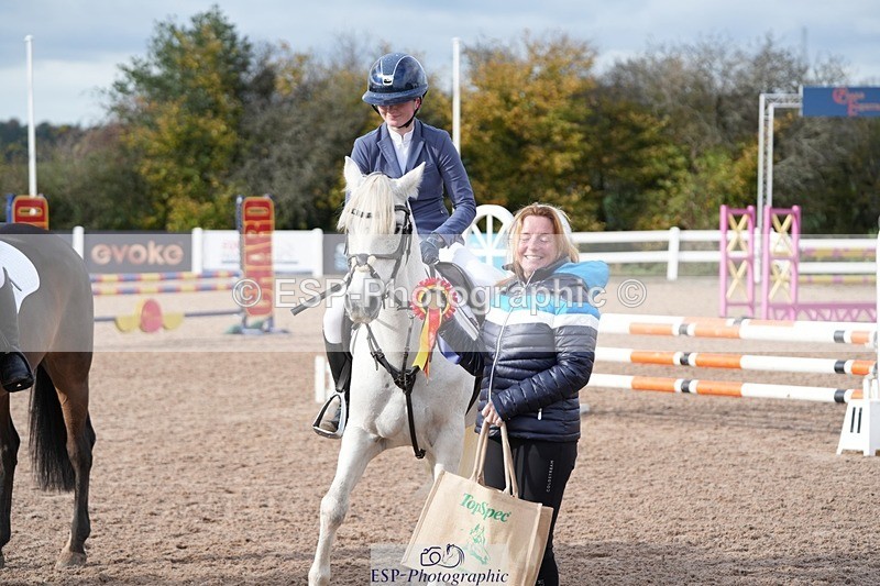 251026-122909-02378 - Cls 4 Pony Winter Novice + 80cm Open