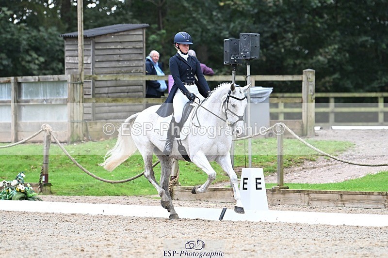 231019-152721-04479 - 063-TOMGAR.GRACE-Annie.Smith-DR