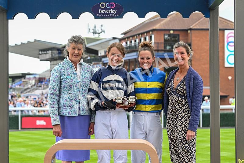 290725-Race 1-Poets Dawn - Star Start-9514 - Race 1