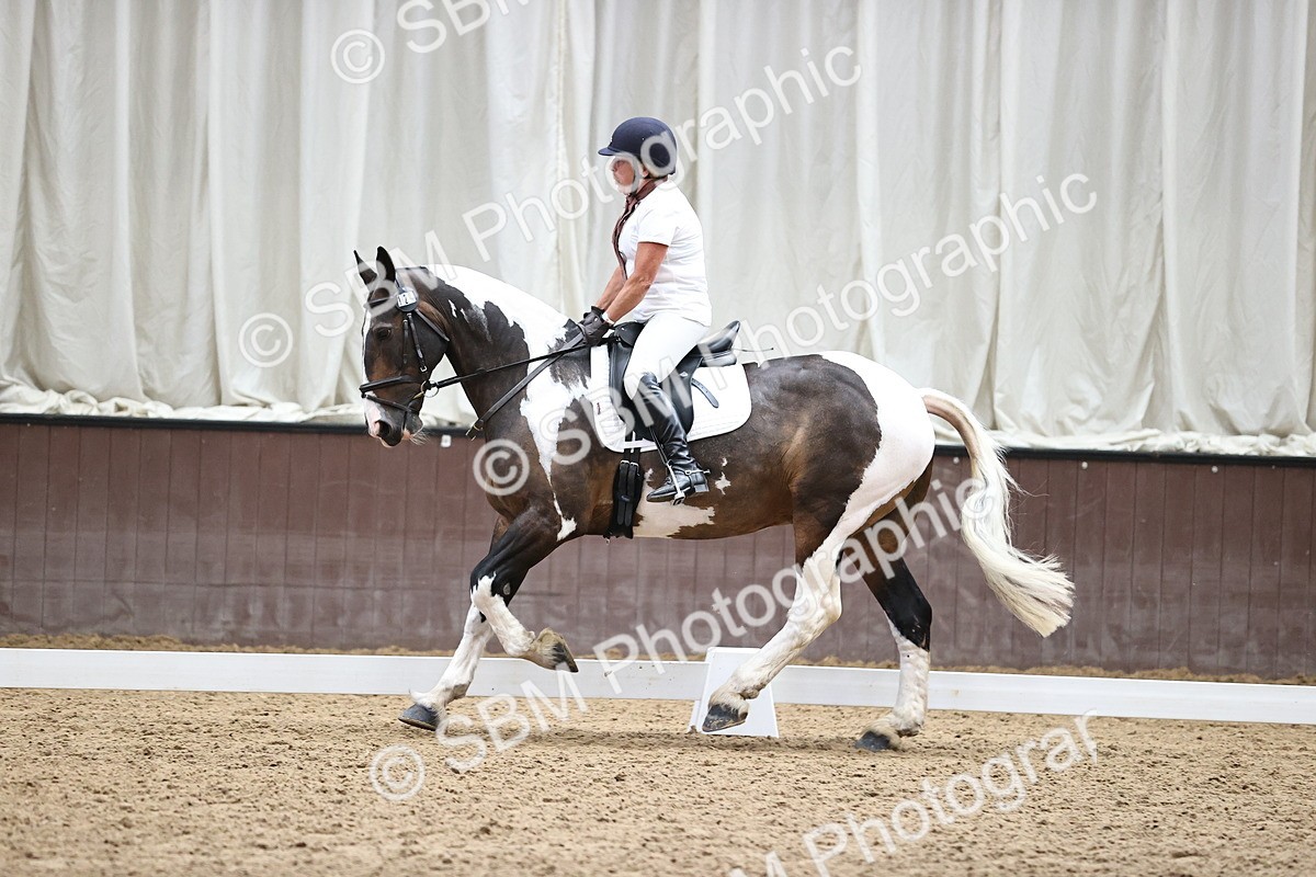 SBM_001944 - Novice 4 - 11.15-13.22