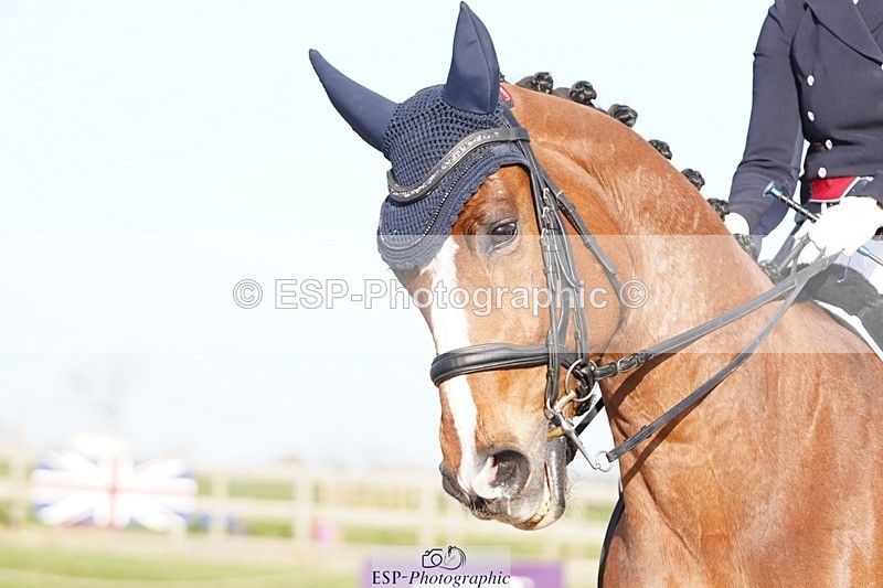 250404-172506-07953 - 147-Anna.Jesty-Grolschstar