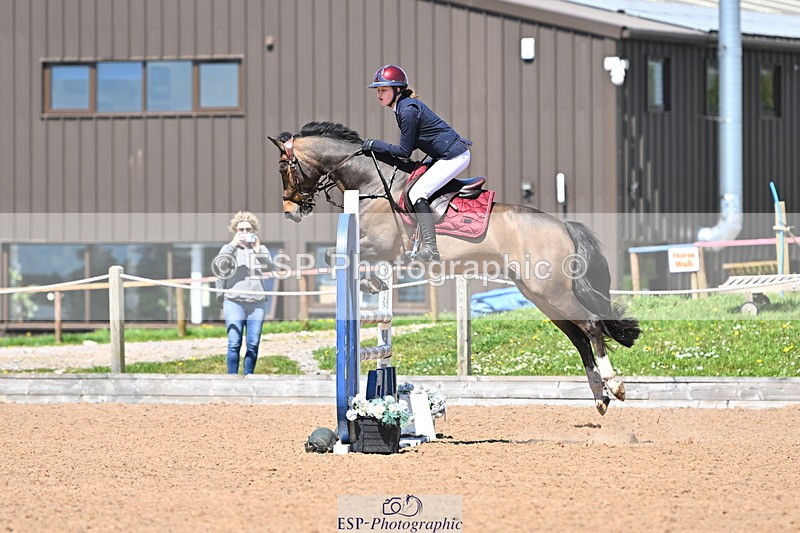 240504A-130138-01686 - Cls 4 Blue Chip Pony Newcomers & 1m Open